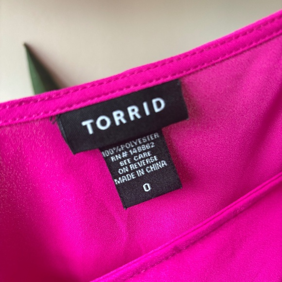 Torrid Hot Pink Georgette O-Ring Cami Top - Picture 3 of 6